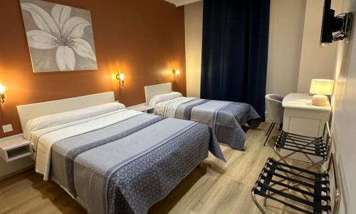 Hotel Azur - photo 1