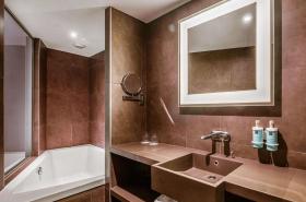 Novotel Lyon Centre-Confluence Bord de Saone - photo 19