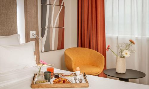 Novotel Lyon Centre-Confluence Bord de Saone - photo 3