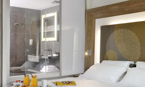 Novotel Lyon Centre-Confluence Bord de Saone - photo 3