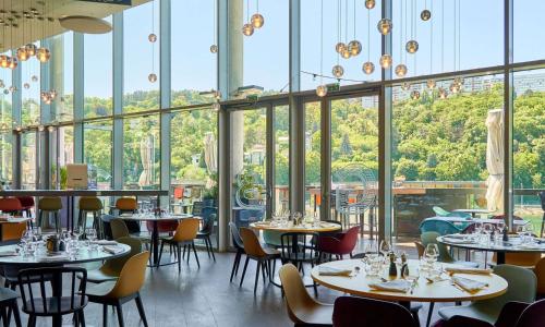 Novotel Lyon Centre-Confluence Bord de Saone - photo 1