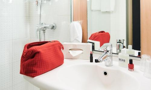 ibis Lyon Gerland Musée des Confluences - photo 3